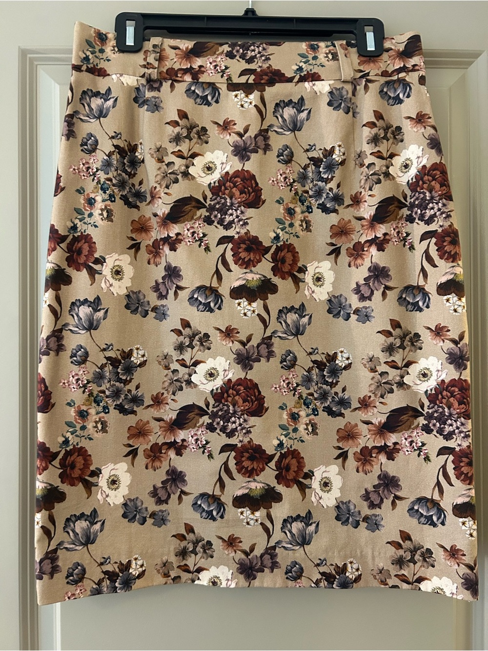 ANTONIO MELANI Beige Floral Pencil Skirt
